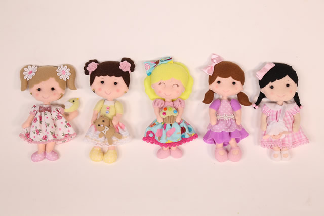 boneca de feltro