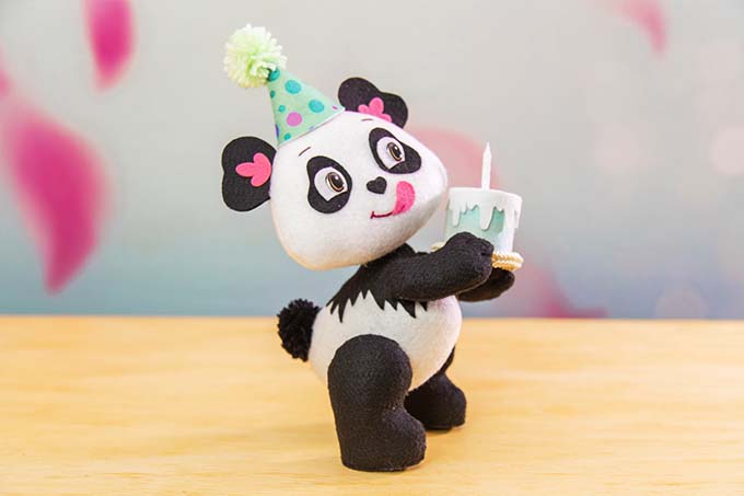 Eu Amo Artesanato: Boneca Bichinho Urso Panda em Feltro com Molde