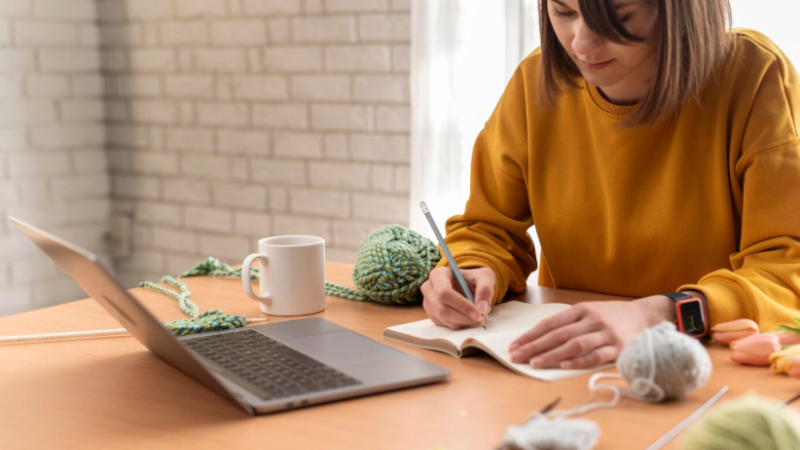 Por que Fazer um Curso de Artesanato Online?
